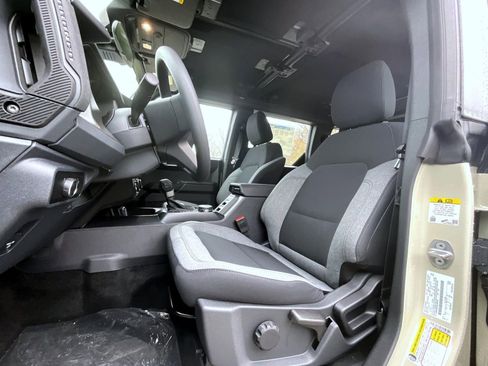 New 2025 Ford Bronco 4-Door image 11