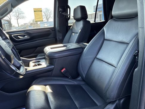 Used 2023 Chevrolet Tahoe Z71 w/ Luxury Package AWD/4WD image 11