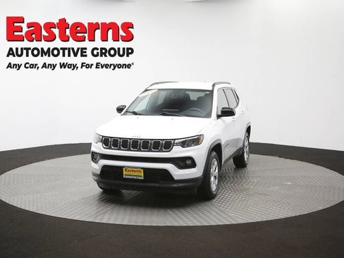 Used 2024 Jeep Compass Latitude AWD/4WD image 52