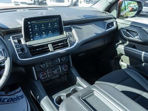 Used 2022 Chevrolet Tahoe LT w/ Luxury Package image 18