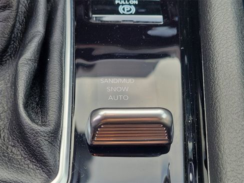 Certified 2024 Jeep Compass Limited w/ Elite Group image 9