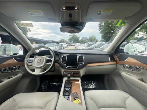 Used 2021 Volvo XC90 T6 Momentum w/ Advanced Package AWD/4WD image 19