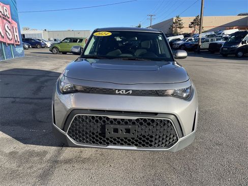Used 2023 Kia Soul LX image 5