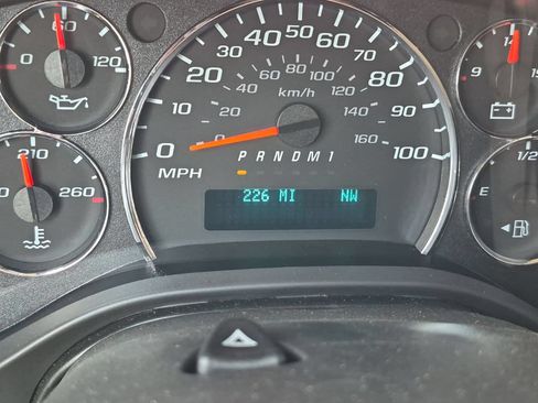 Used 2024 Chevrolet Express 3500 Extended RWD image 12