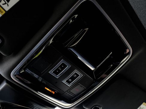 Used 2017 Land Rover Range Rover Supercharged image 22