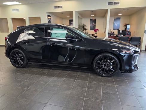 New 2026 MAZDA MAZDA3 Hatchback w/Premium Plus Pkg image 3