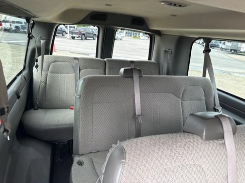 Used 2025 Chevrolet Express 3500 LT w/ LT Preferred Equipment Group RWD image 30