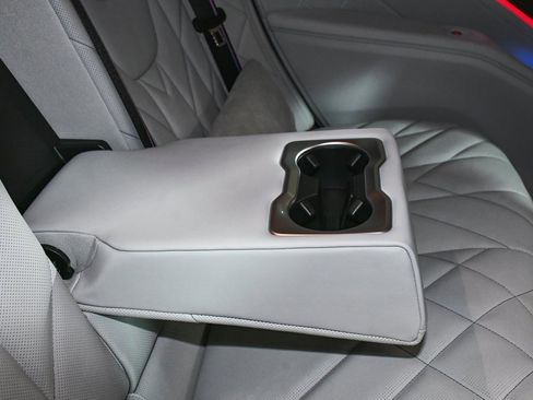 Used 2025 BMW XM image 76