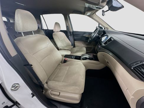 Used 2021 Honda Pilot EX image 30