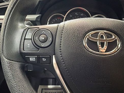 Used 2014 Toyota Corolla LE FWD image 26