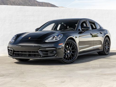 Certified 2023 Porsche Panamera image 1