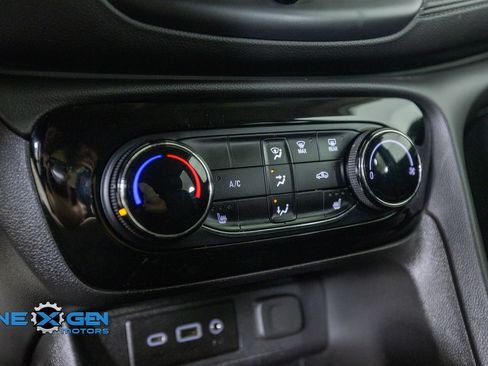 Used 2022 Buick Encore GX Preferred w/ Cold Weather Comfort Package AWD/4WD image 20