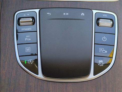 Used 2021 Mercedes-Benz GLC 300 4MATIC image 20