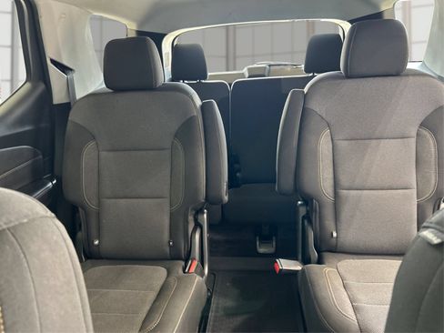 Used 2020 Chevrolet Traverse LT FWD image 14
