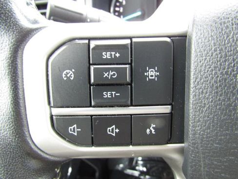 Used 2024 Ford Expedition XLT image 14