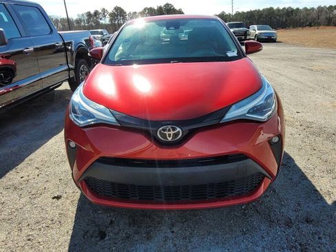 Used 2022 Toyota C-HR Limited image 4