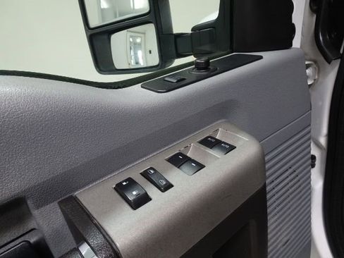 Used 2015 Ford F250 XLT w/ XLT Value Package image 25