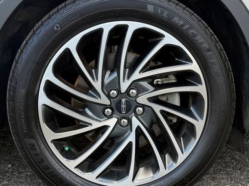 Used 2019 Lincoln Nautilus Reserve w/ Class II Trailer Tow Package FWD image 13