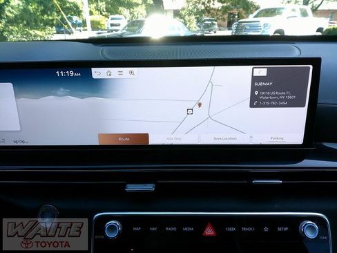 Used 2025 Genesis GV80 2.5T Standard image 15