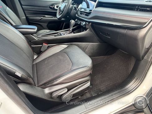 Used 2023 Jeep Compass Trailhawk image 12