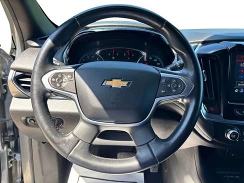 Used 2023 Chevrolet Traverse LT AWD/4WD image 12