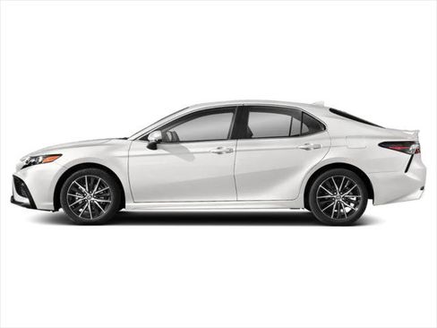 Certified 2023 Toyota Camry SE w/ Cold Weather Package image 1