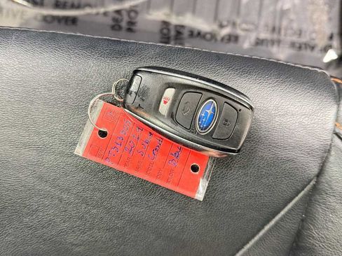 Used 2019 Subaru Crosstrek 2.0i Limited w/ Moonroof Package w/Navigation AWD/4WD image 32