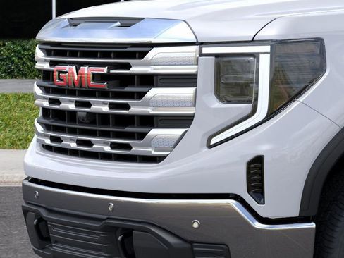 New 2026 GMC Sierra 1500 SLE w/ Preferred Package image 13