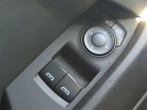 Used 2022 Chevrolet Camaro LT w/ Technology Package image 21