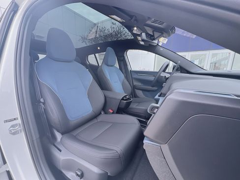 New 2026 Volvo EX30 Plus w/ Protection Package Premier image 27