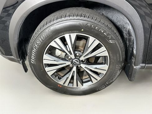 Used 2023 Nissan Rogue SV FWD image 11