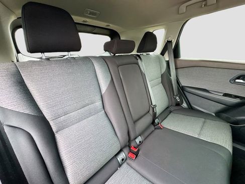 Used 2023 Nissan Rogue SV image 25