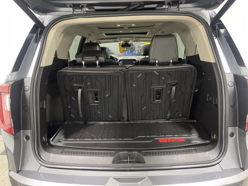 Used 2022 GMC Acadia Denali w/ Denali Ultimate Package image 18