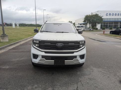 Used 2025 Ford Expedition Platinum AWD/4WD image 8