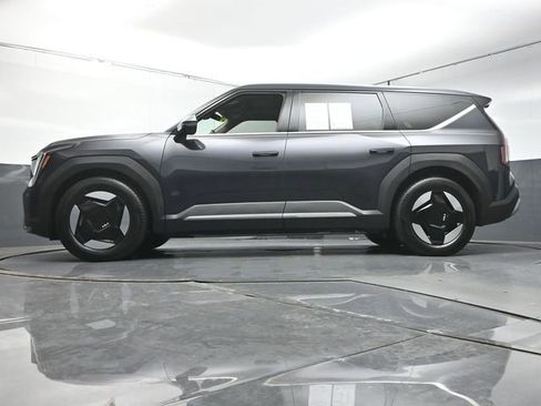 Used 2026 Kia EV9 Light RWD image 40