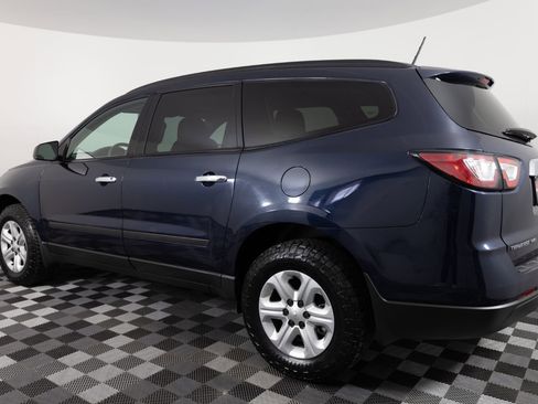 Used 2017 Chevrolet Traverse LS AWD/4WD image 4
