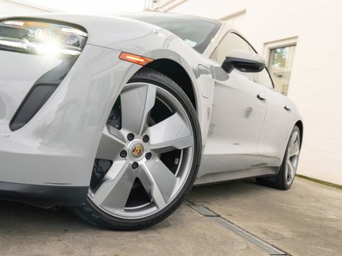 Used 2023 Porsche Taycan w/ Premium Package image 4