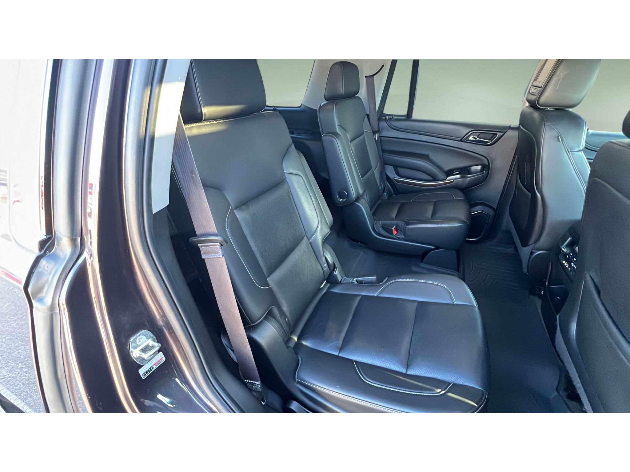 Used 2015 GMC Yukon SLT w/ Open Road Package AWD/4WD image 31