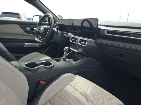 Used 2025 Ford Mustang Premium RWD image 13