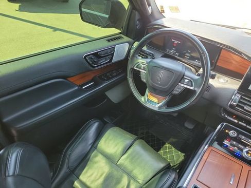 Used 2019 Lincoln Navigator L Reserve AWD/4WD image 14