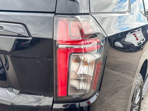 Used 2023 Chevrolet Tahoe Z71 w/ Luxury Package AWD/4WD image 7