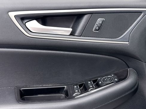 Used 2019 Ford Edge SEL w/ Equipment Group 201A AWD/4WD image 22