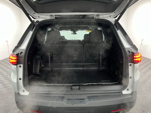 Used 2022 Chevrolet Traverse LT w/ LPO, Floor Liner Package image 9
