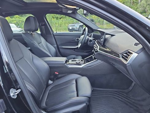 Used 2024 BMW 330i xDrive Sedan w/ Premium Package AWD/4WD image 11