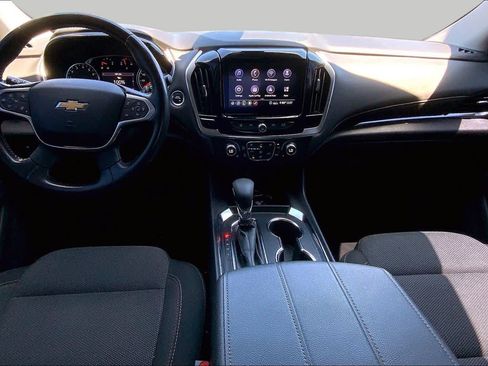 Used 2021 Chevrolet Traverse LT FWD image 15