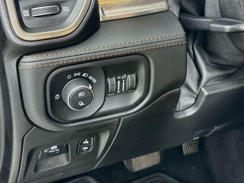 Used 2019 RAM 1500 Limited AWD/4WD image 10