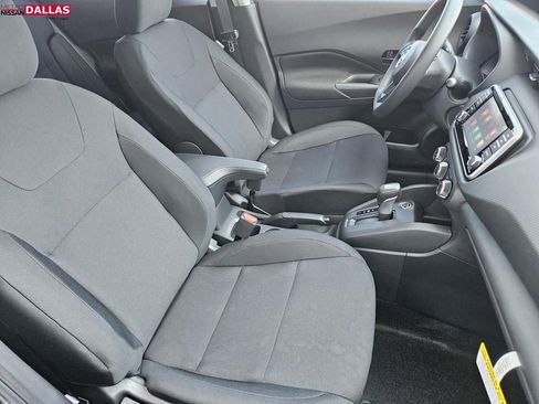 New 2025 Nissan Kicks Play S image 11