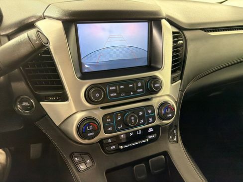 Used 2018 GMC Yukon XL SLT RWD image 16