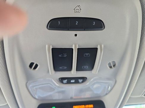 Used 2023 Buick Encore GX Essence w/ Experience Buick Package FWD image 32