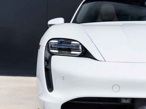 Certified 2023 Porsche Taycan image 19